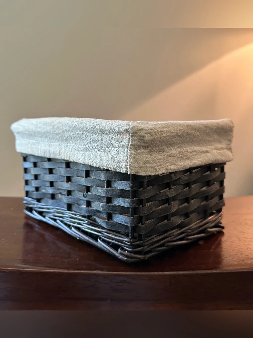 Small wicker basket with lining